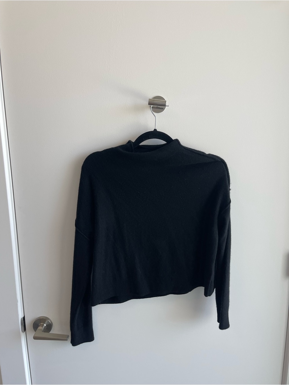 Pilcro Black Cropped Lightweight Sweater